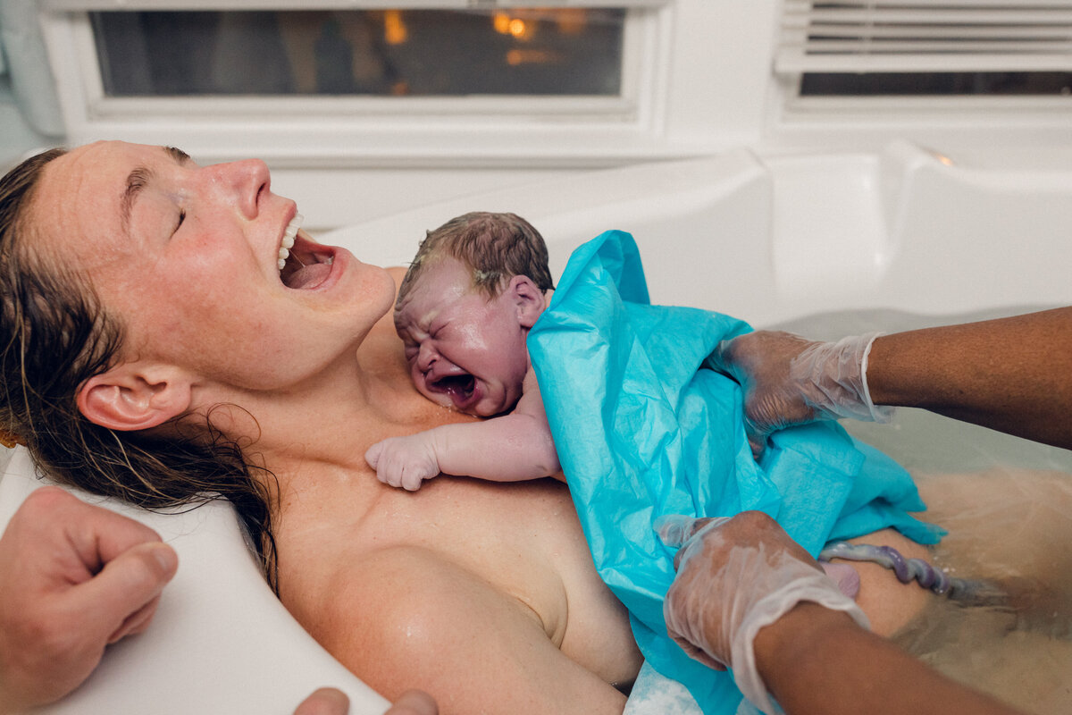 birthcare-birthphotography-35