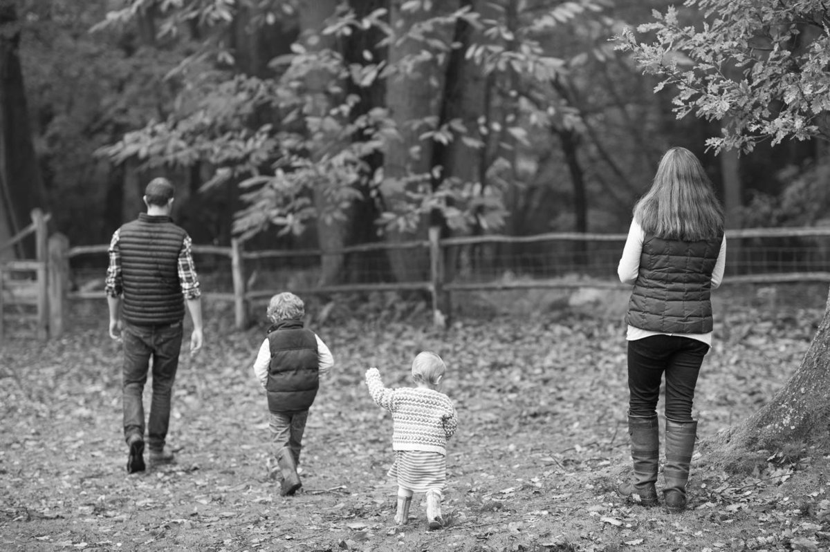 Child and Family Photography at home in woodland garden South East - Susan Arnold Photography-2