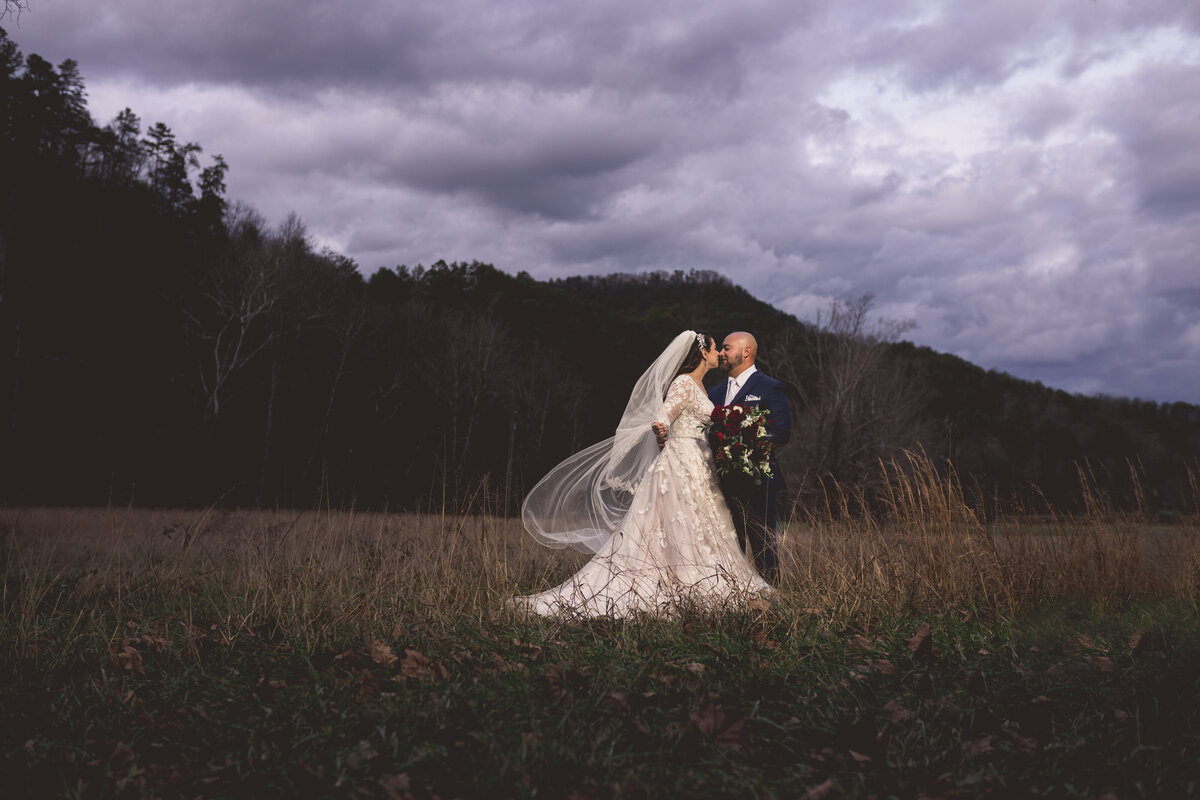 Brother's Cove destination wedding in the Smokies