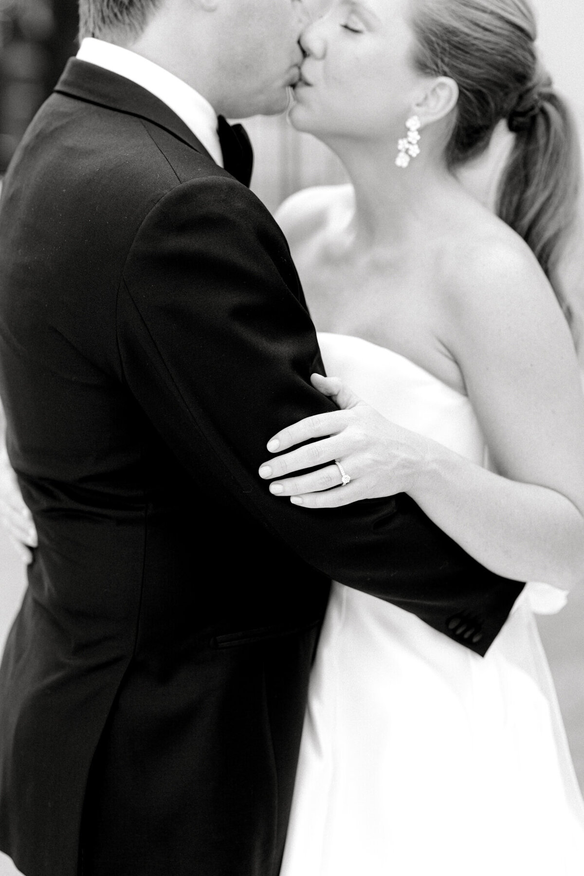 Hannah & Jason's Wedding at Hotel Crescent Court Club Perkins Chapel | Dallas Wedding Photographer | Sami Kathryn Photography-6