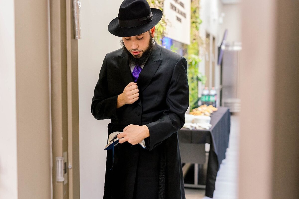 Eliana-Melmed-Photography-Chicago-LosAngeles-Jewish-WeddingPhotographer-CarmiKalman-Tisch-00046
