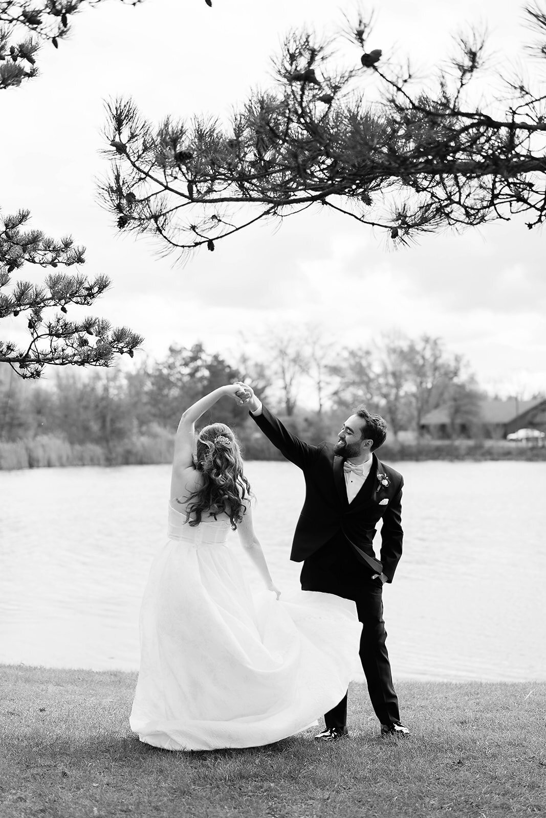 Eliana-Melmed-Photography-Chicago-LosAngeles-Jewish-WeddingPhotography-CouplePortrait-00042
