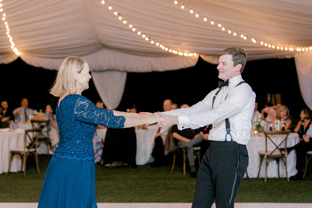 Gena & Matt's Wedding at the Dallas Arboretum | Dallas Wedding Photographer | Sami Kathryn Photography-254