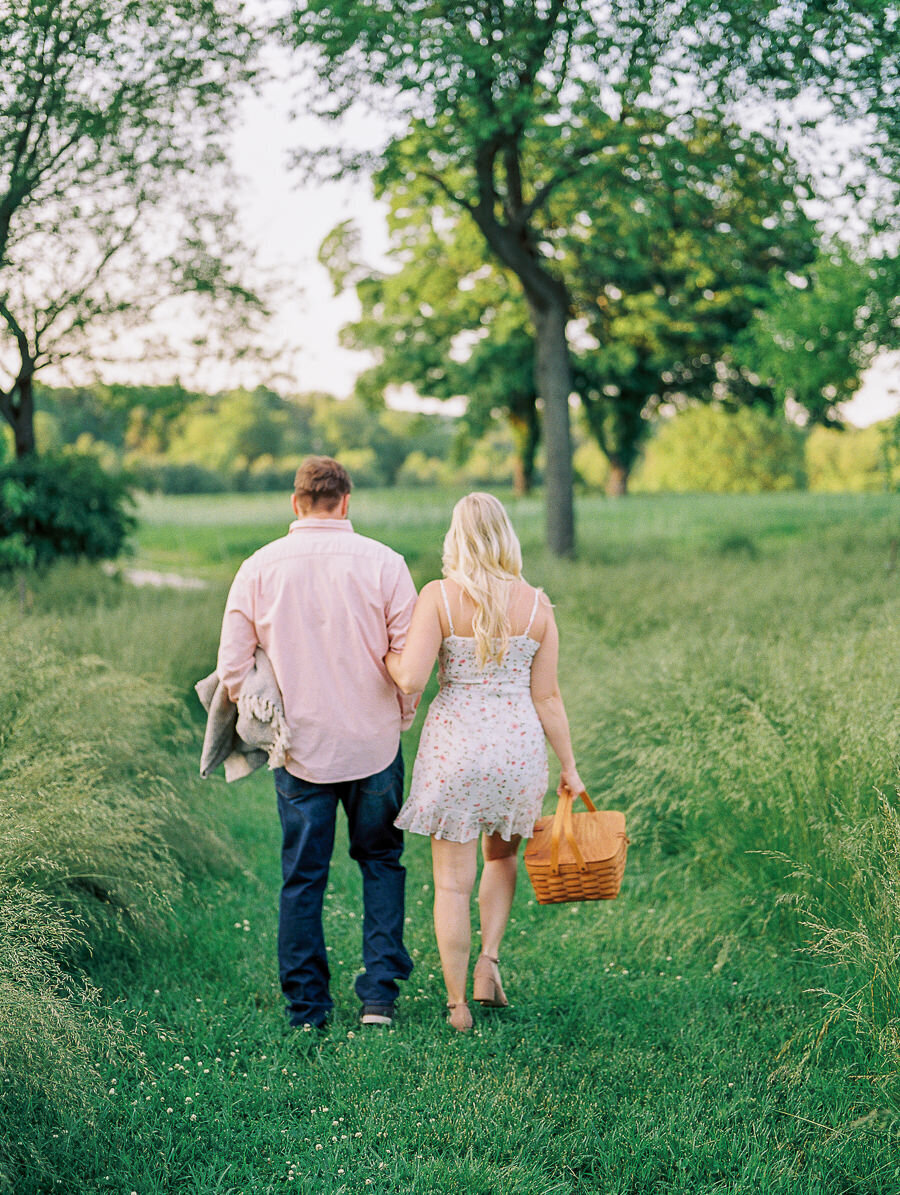Samantha_Billy_Butterbee_Farm_Engagement_Session_Megan_Harris_Photography-11