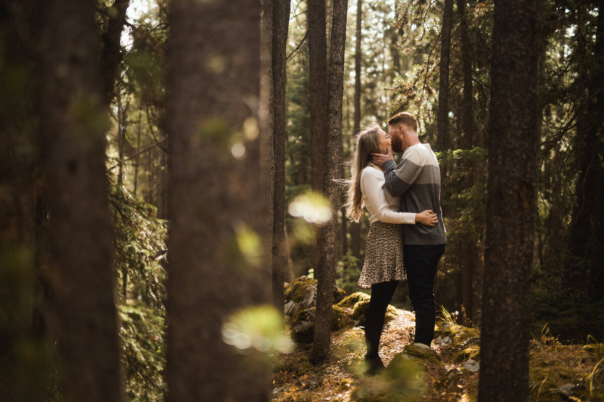 banff.engagement.photos.lake.minnewanka-0980