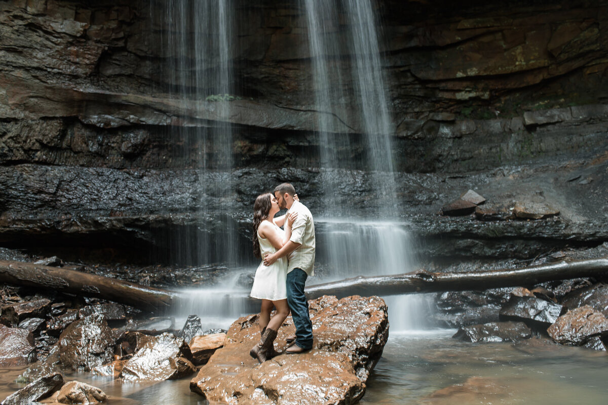 Meet-Us-Pittsburgh-Wedding-Photographers14