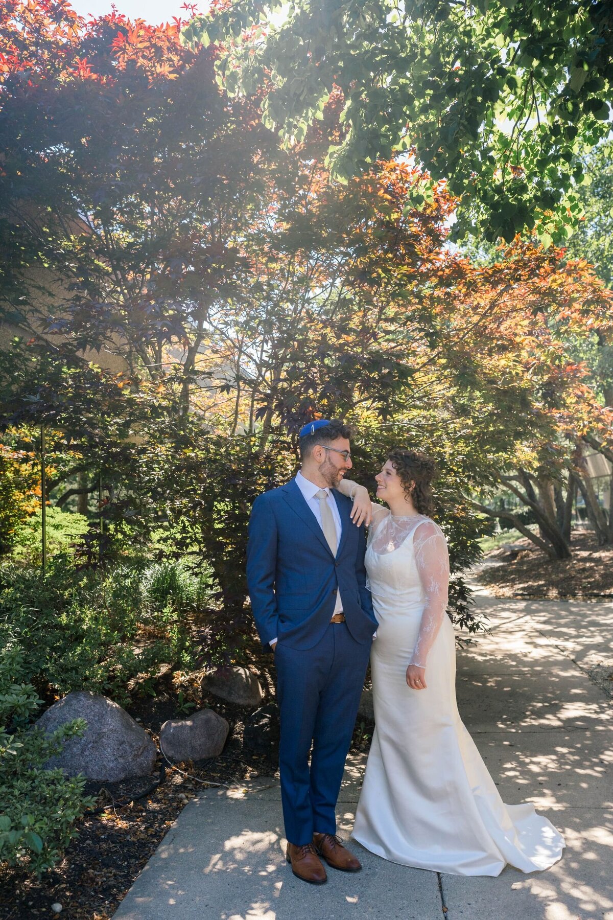Eliana-Melmed-Photography-Chicago-LosAngeles-Jewish-WeddingPhotography-ShulaNoah-CouplesPortraits-00006