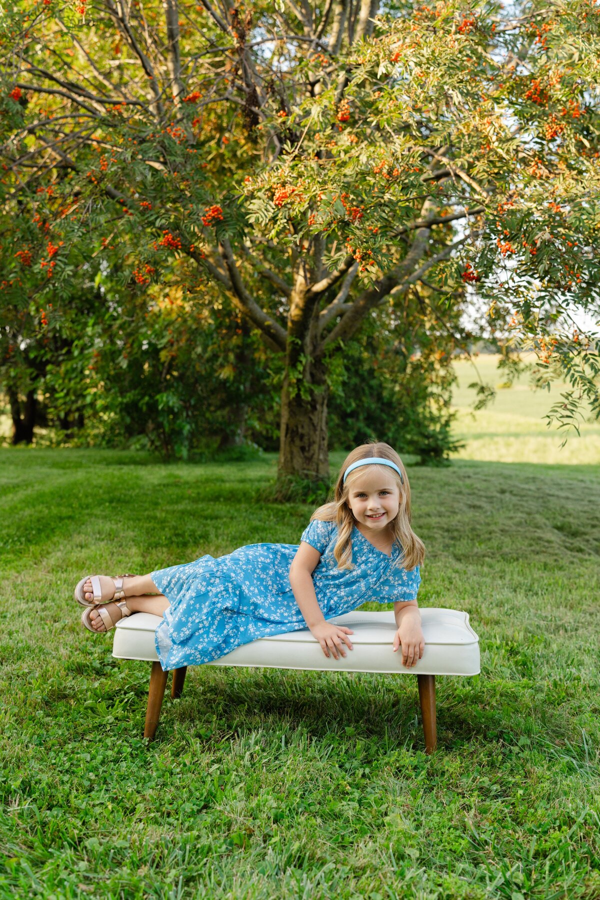Outside-Golden Hour-Family-Photos-in-Milwaukee-area-6
