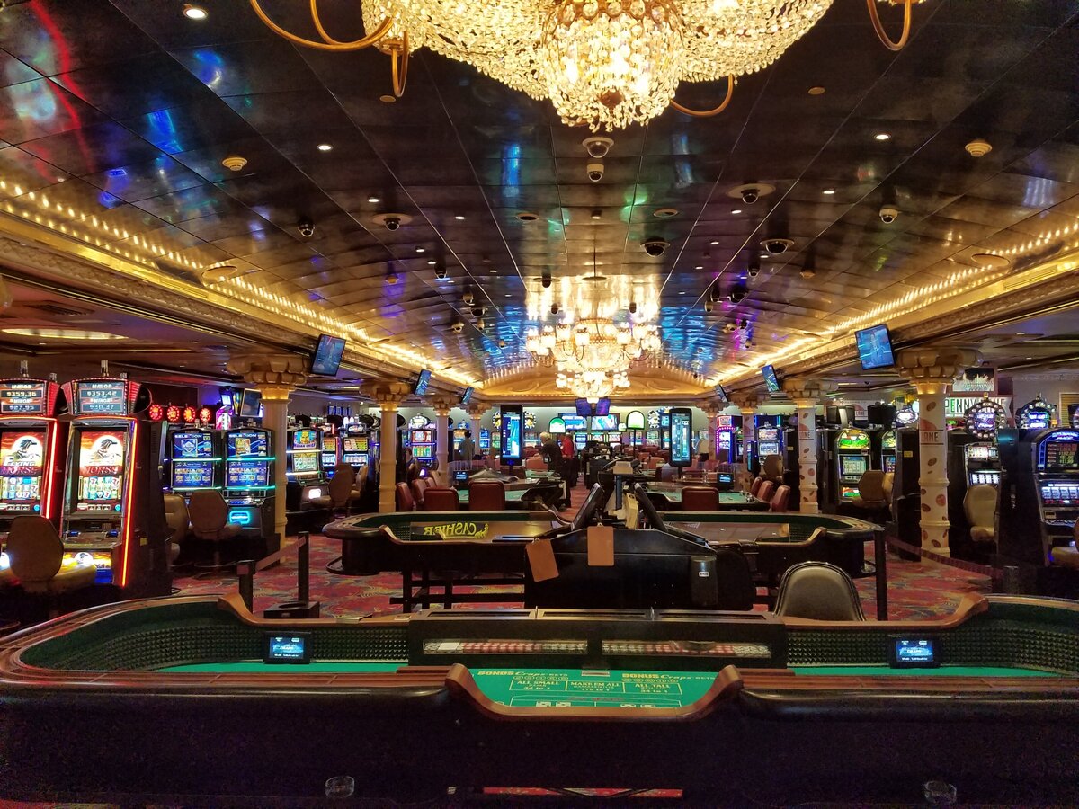 Treasure Chest Main Deck Casino (61)