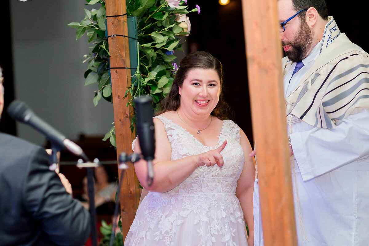 Eliana-Melmed-Photography-Chicago-LosAngeles-Jewish-WeddingPhotography-ElianaSklar-Chuppah-00138