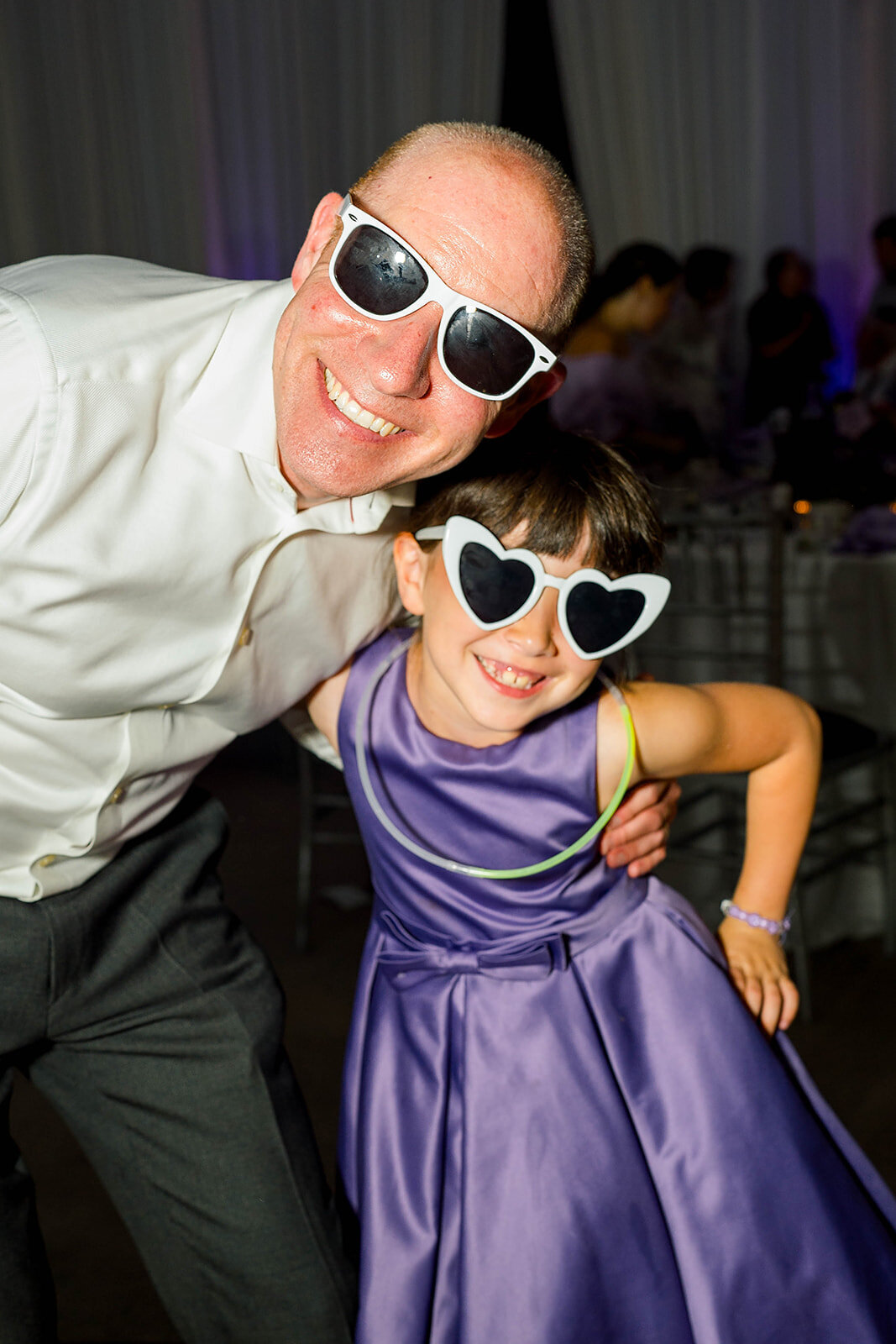 Eliana-Melmed-Photography-Chicago-LosAngeles-Jewish-WeddingPhotography-ElianaSklar-Sunglasses-00038
