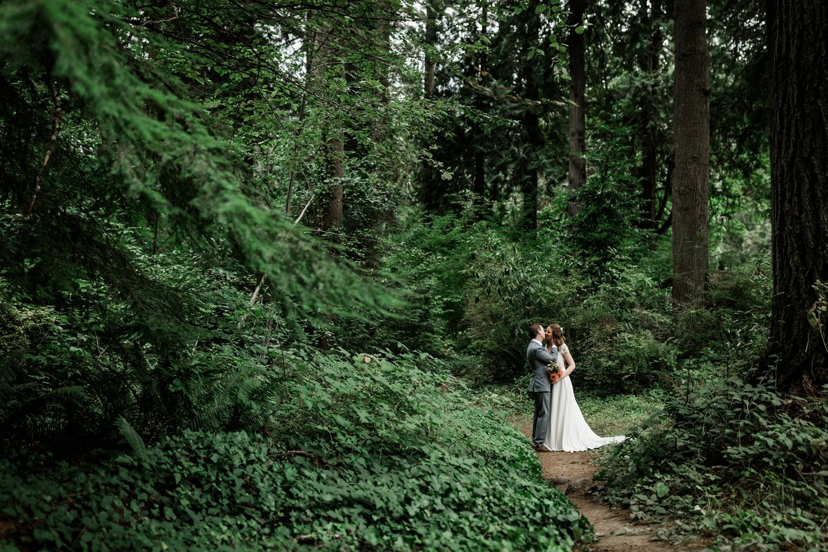 Priest-Point-Wedding-Megan-Montalvo-Photography-13