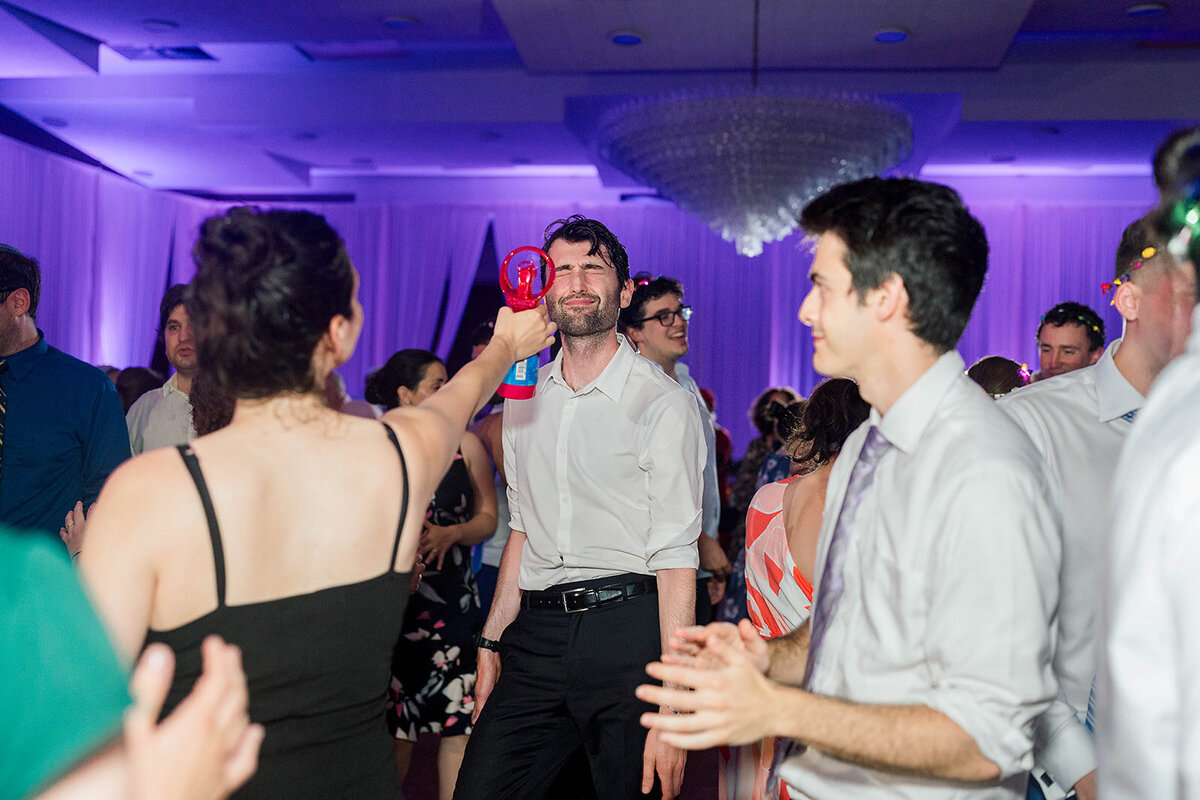 Eliana-Melmed-Photography-Chicago-LosAngeles-Jewish-WeddingPhotography-ElianaSklar-DanceFloor-00160