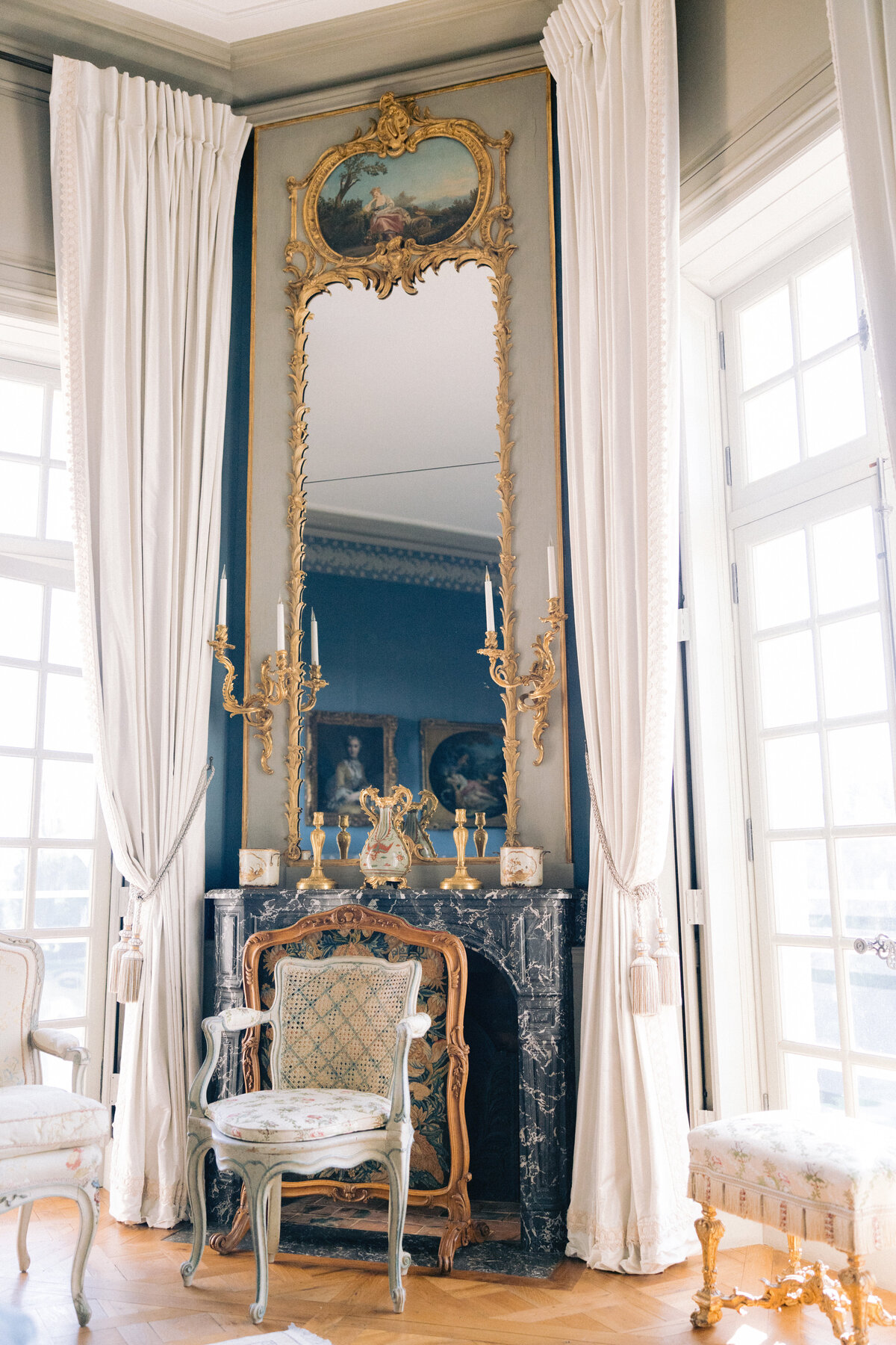 Wedding planninng luxurious Castle Paris Chateau de Villette