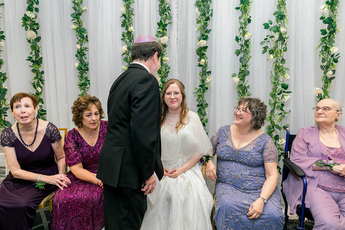 Eliana-Melmed-Photography-Chicago-LosAngeles-Jewish-WeddingPhotography-KabbalatPanim-00065