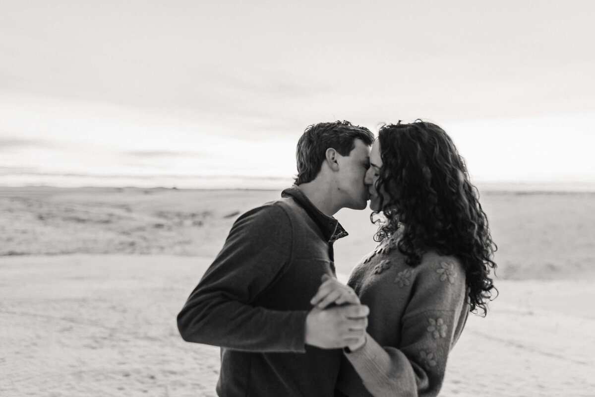 engagement-session-trochu-central-alberta-western-lifestyle-photographer- 0010
