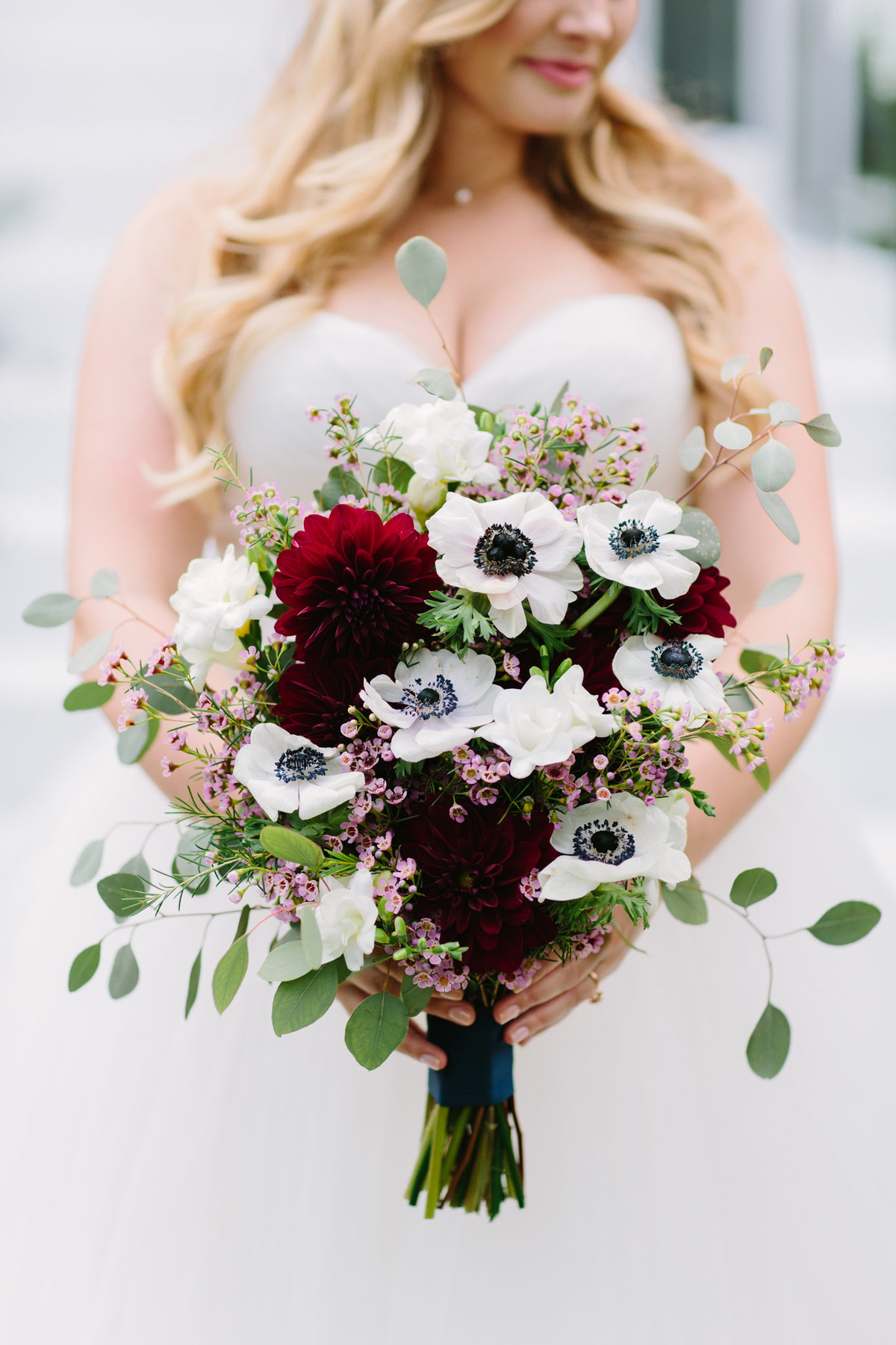 close up of bridal bouquet in earthy tones