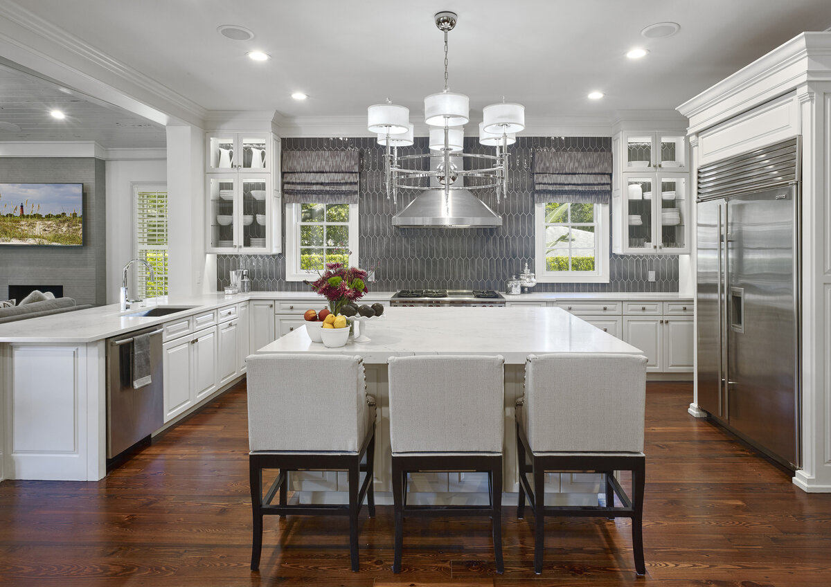 Aesthetic Kitchen Wooden Floor with White Cabinets and Breakfast Counter