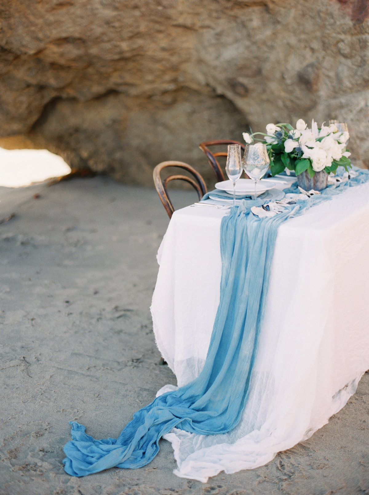 oceanside-elopement-destination-california-style-me-pretty-melanie-gabrielle-photography-05