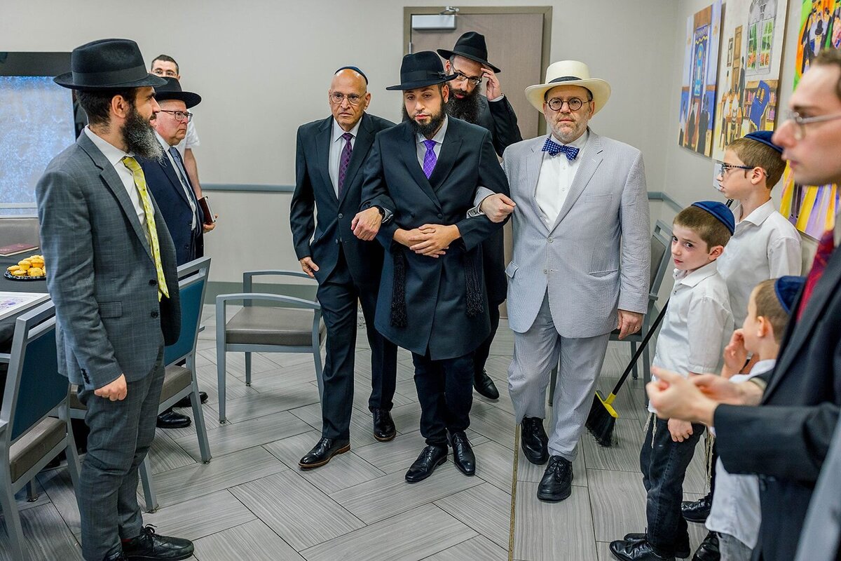 Eliana-Melmed-Photography-Chicago-LosAngeles-Jewish-WeddingPhotographer-CarmiKalman-Tisch-00182