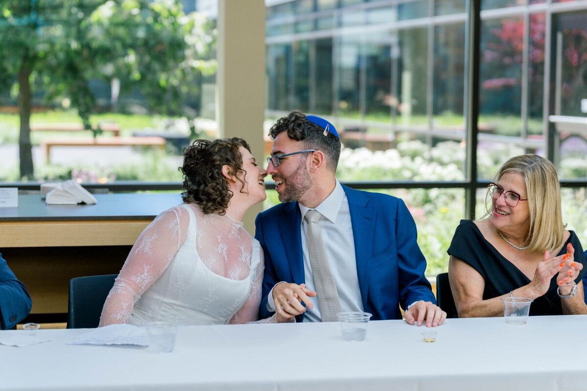 Eliana-Melmed-Photography-Chicago-LosAngeles-Jewish-WeddingPhotography-ShulaNoah-Tisch-00079