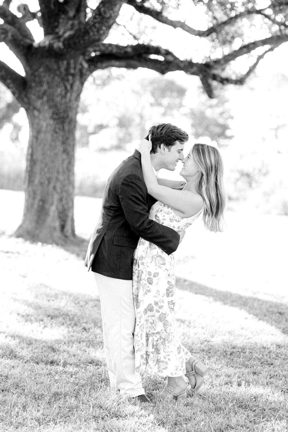 Regan & Owen's White Rock Lake Engagement Session | Dallas Wedding Photographer | Sami Kathryn Photography-4