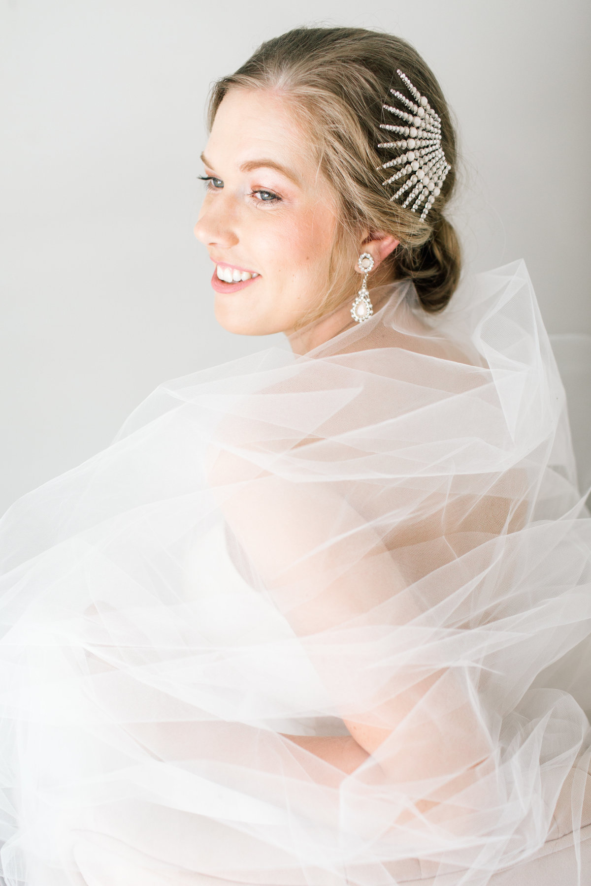 commercial photographer lincoln ne bridal veil and jewelry