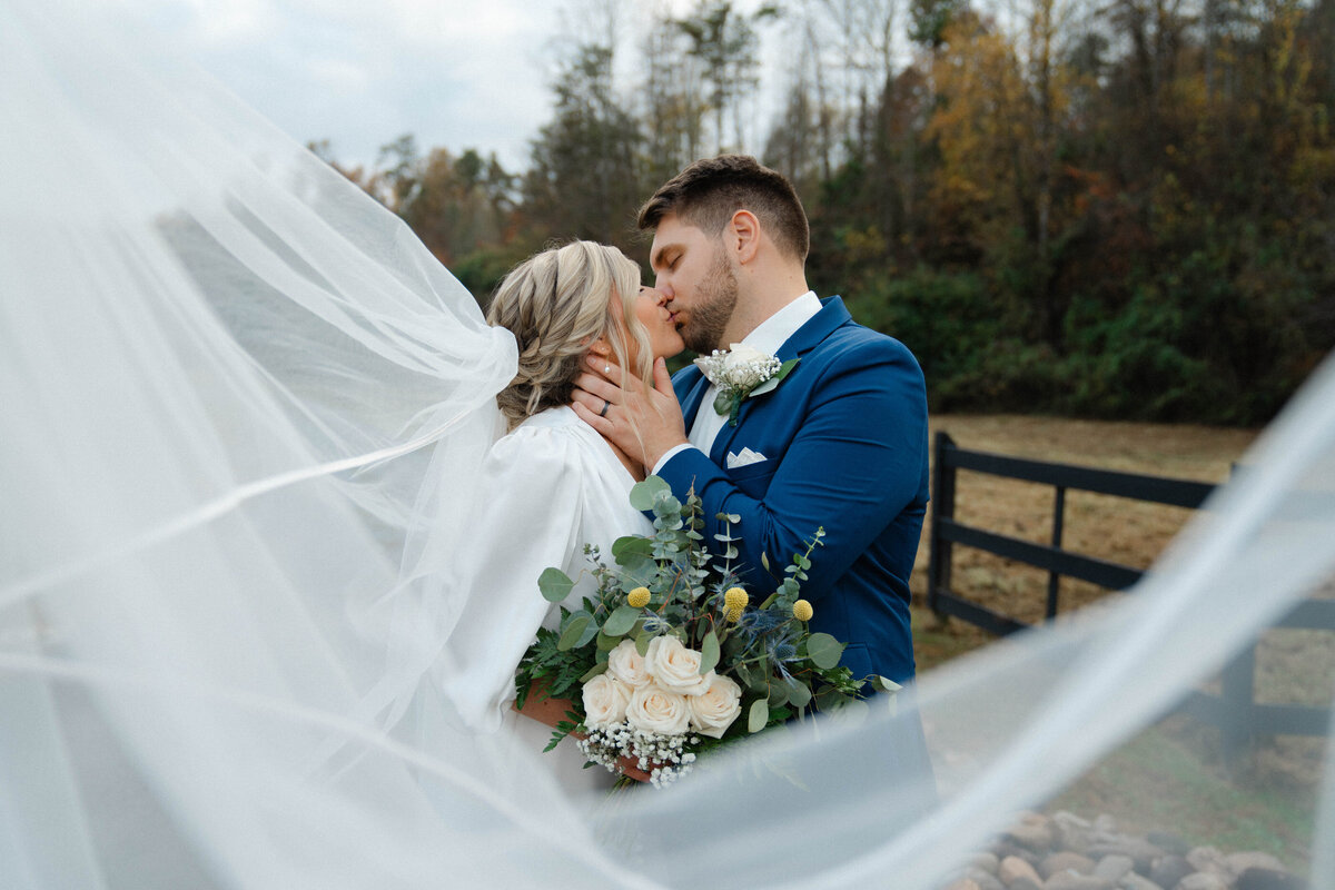 Knoxville Wedding Photographer