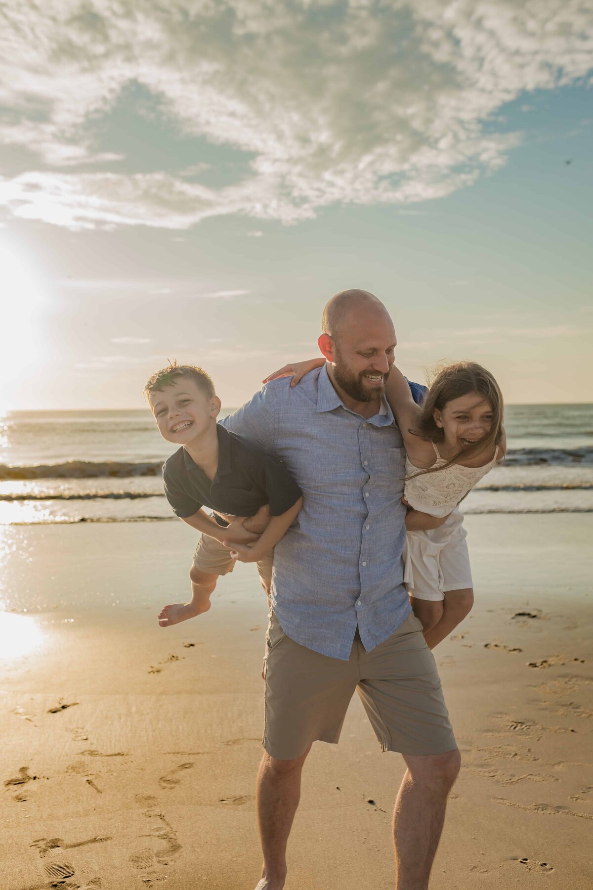 Family Session at Jacksonville Beach with Phavy photography, Jacksonville Family Photographer