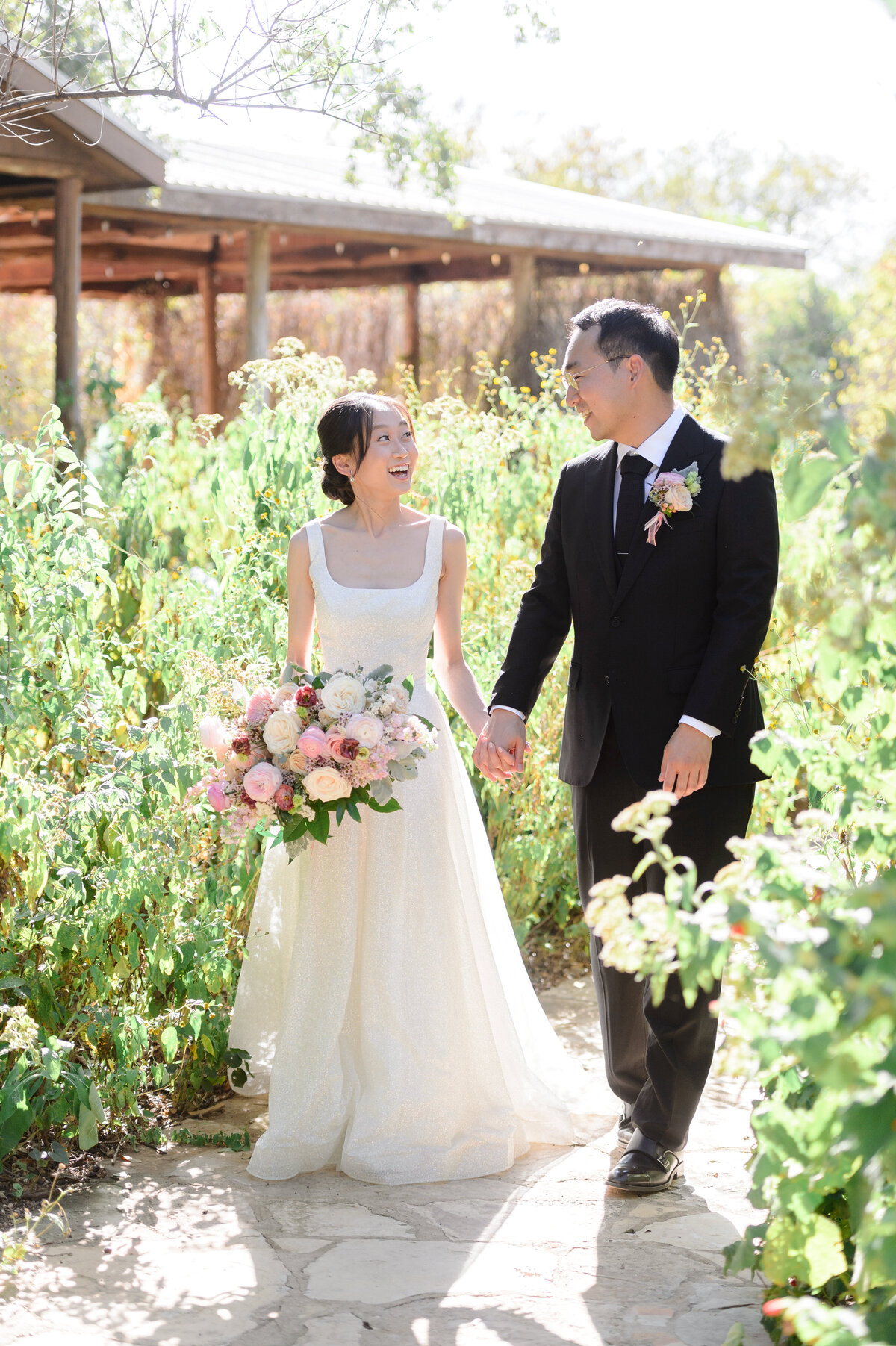 Hill Country Venue + Austin Wedding Photographer09