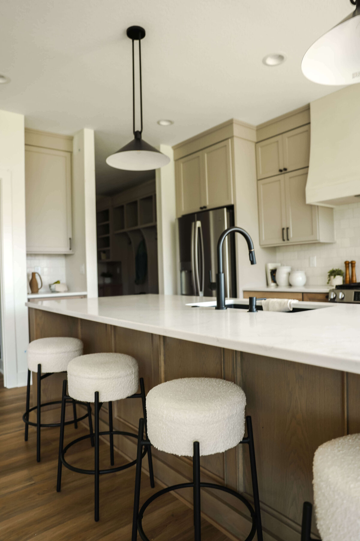 5306-Kitchen-Urbandale-Central-Iowa-Custom-Home-JRL-Builders-3F1A2620