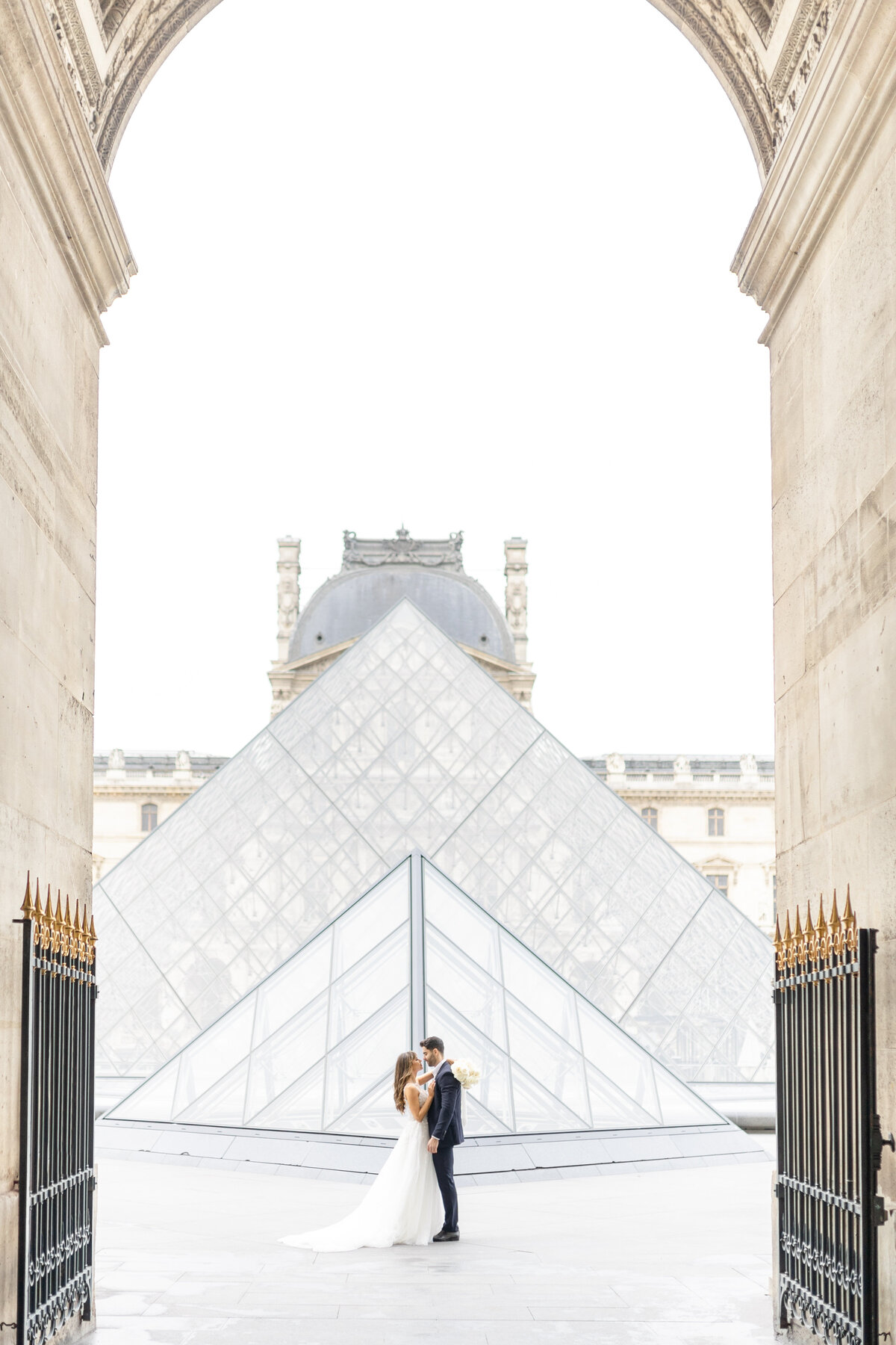 2023-Black&White-Paris-Louvre-0017-Stefanie-Lange