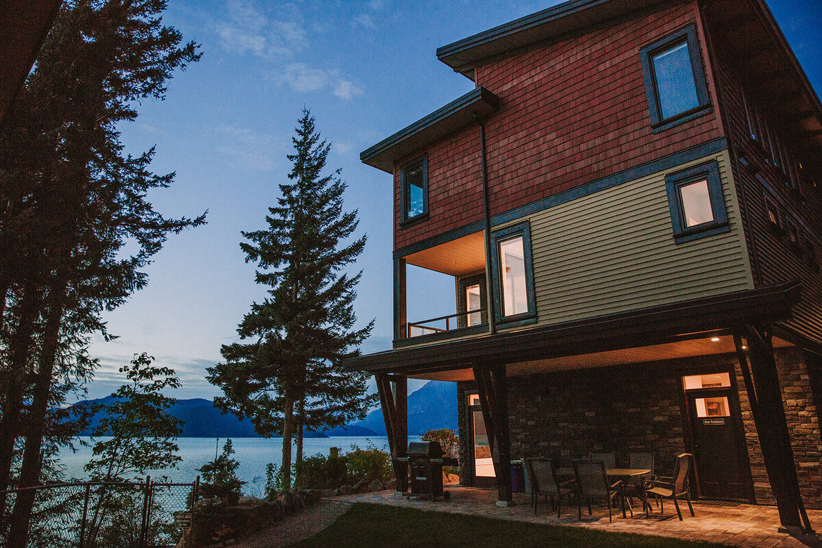 Lodge-108