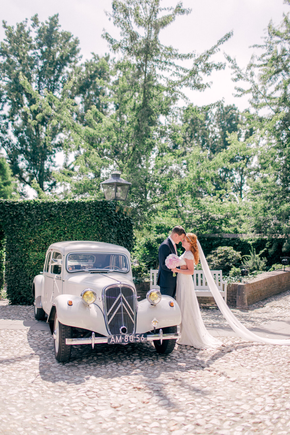 Ymke & Robbin - Laura de Roeck Photography 00255 Kasteel Groot Buggenum Luxe Bruiloft 