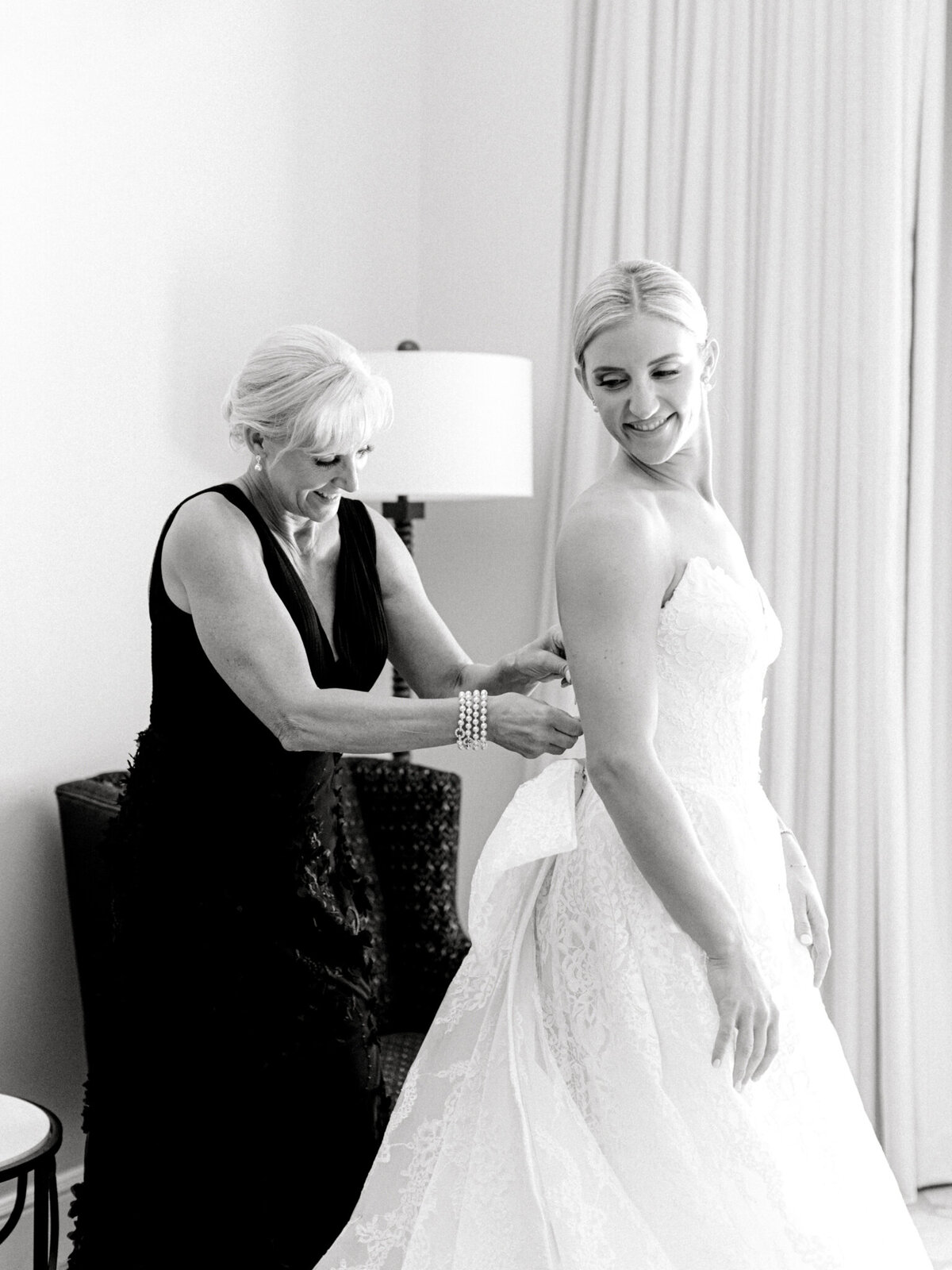 Katelyn & Kyle's Wedding at the Adolphus Hotel | Dallas Wedding Photographer | Sami Kathryn Photography-56