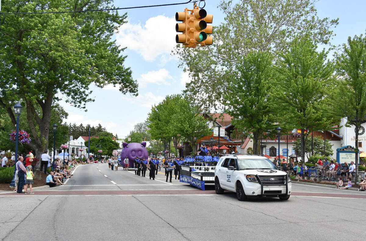 Bavarian-Parade-Frankenmuth-Michigan-24