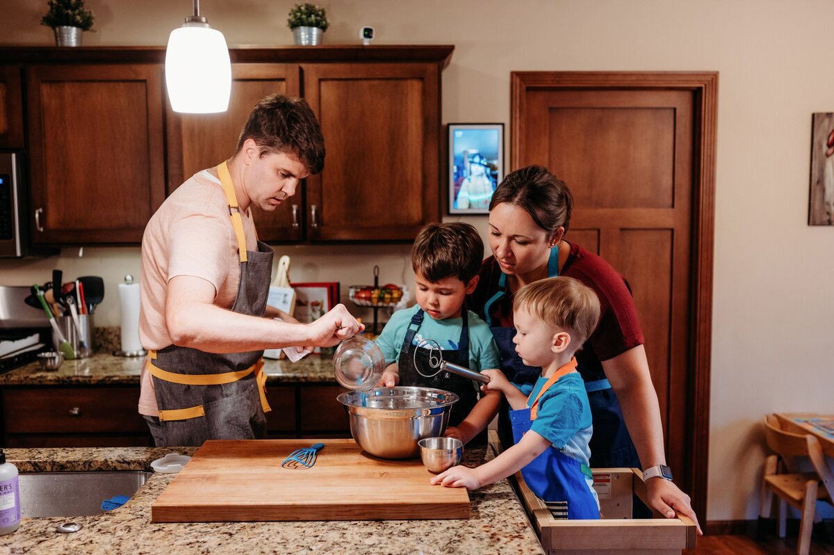Family baking together McKennaPattersonPhotography