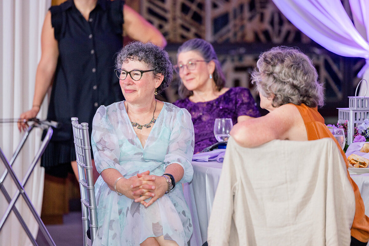 Eliana-Melmed-Photography-Chicago-LosAngeles-Jewish-WeddingPhotography-ElianaSklar-DanceFloor-00241