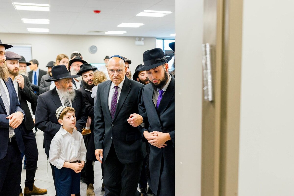 Eliana-Melmed-Photography-Chicago-LosAngeles-Jewish-WeddingPhotographer-CarmiKalman-Tisch-00187