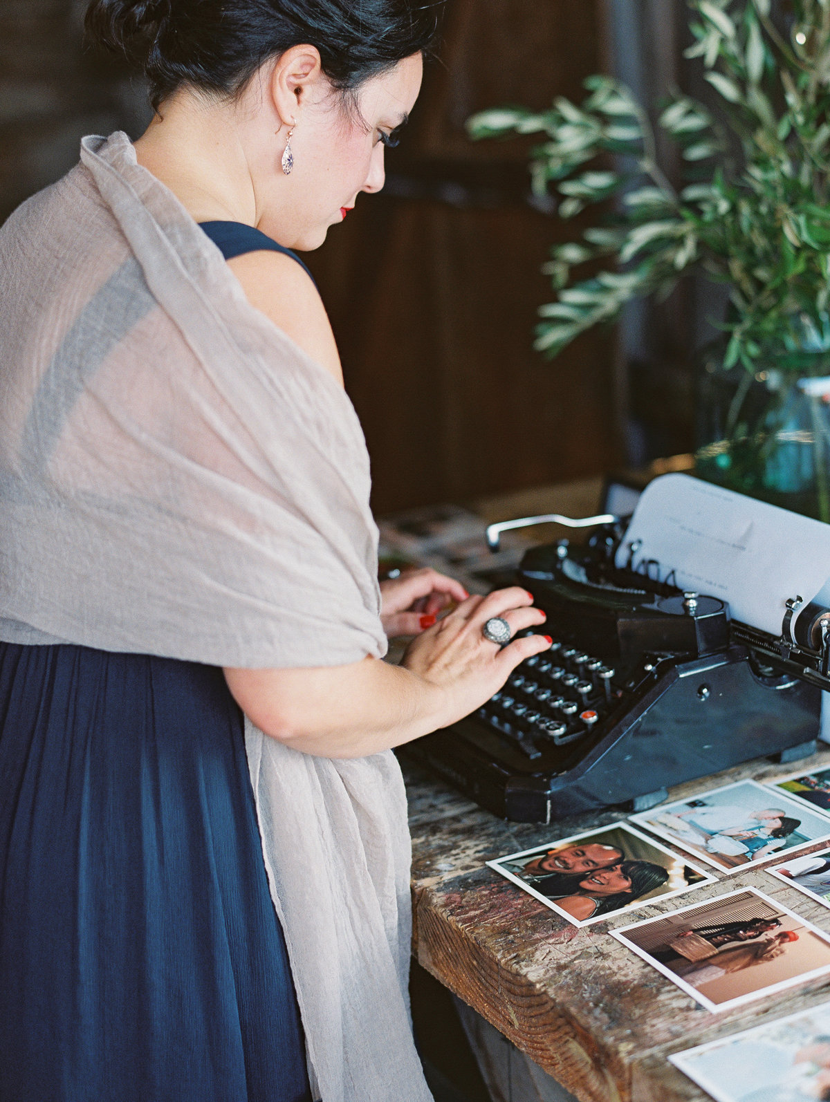 Typewriter guest book Denver Colorado wedding photographer © Bonnie Sen Photography