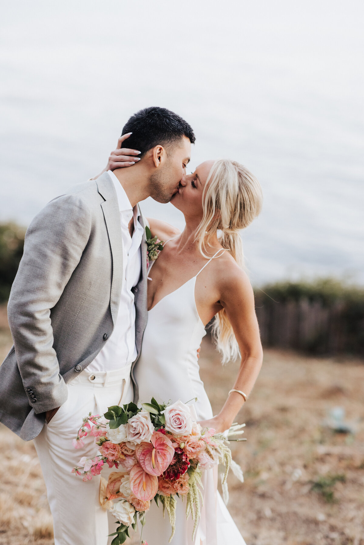 THEDELAURAS_WIND&SEA_BIGSUR_WEDDING_MAGGIE_ANDREW_0892