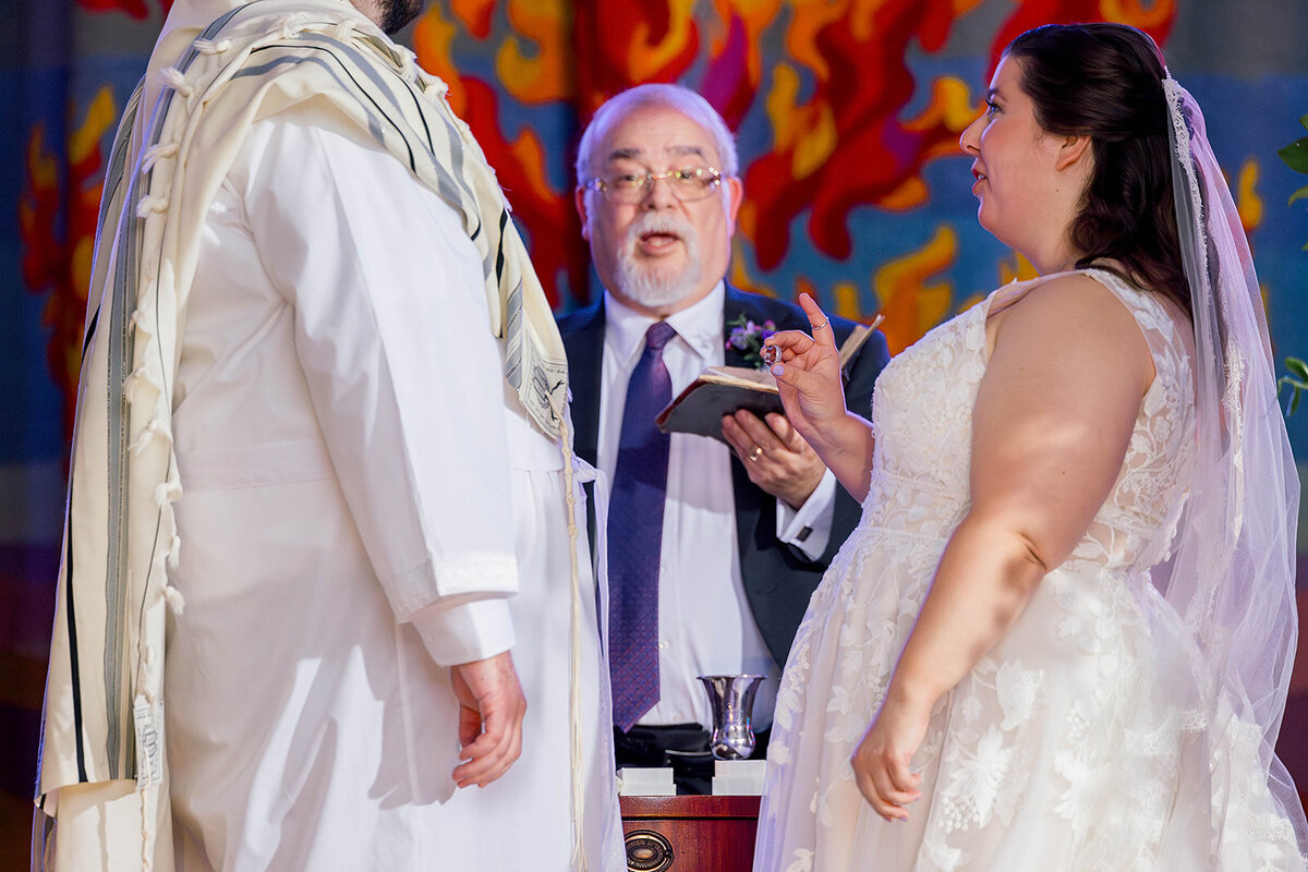 Eliana-Melmed-Photography-Chicago-LosAngeles-Jewish-WeddingPhotography-ElianaSklar-Chuppah-00129