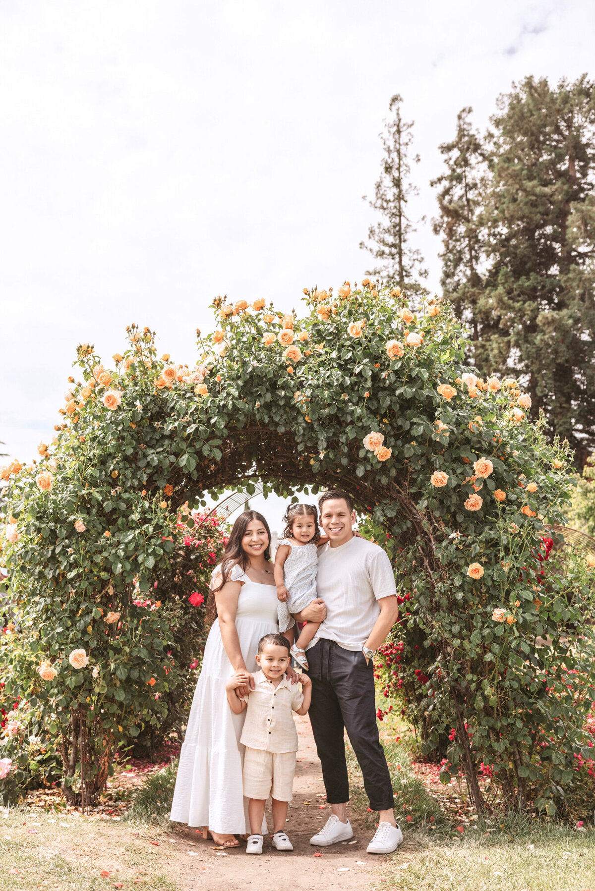 Citlaly Galvez-Family-San Jose Rose Garden-Emily Pillon Photography-S-052823-1