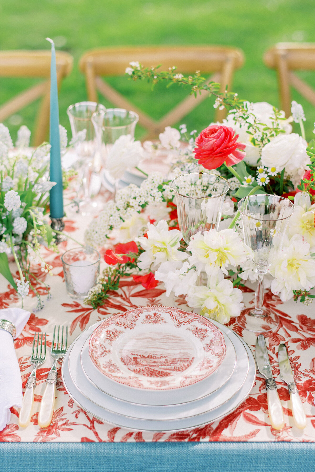 Maïlys Fortune Photography Husband Wife Wedding Weddings Photography France Switzerland Italy Timeless Dreamy Imagery Bilingual French English Destination Weddings Destination Wedding Provence French Riviera Paris Lake Como Tuscany240