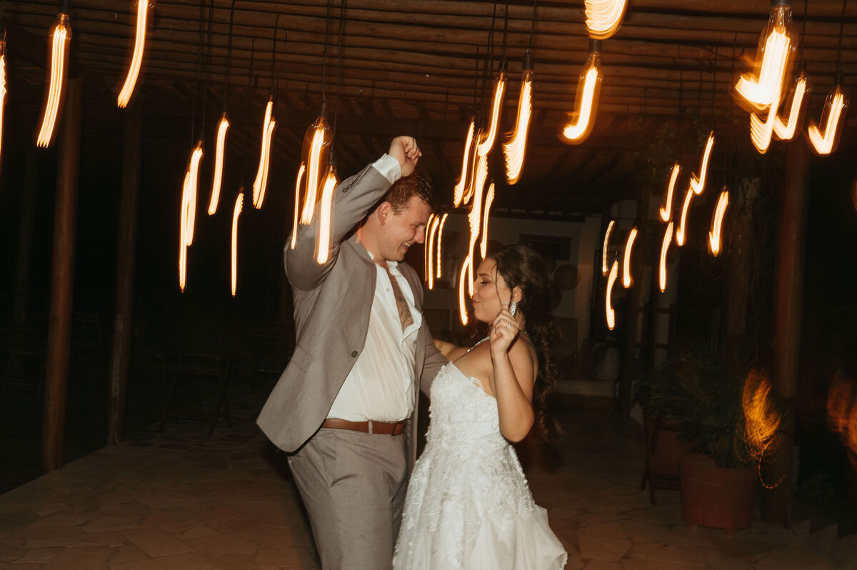 wind-town-brazil-wedding-shelby-laine-photography-570