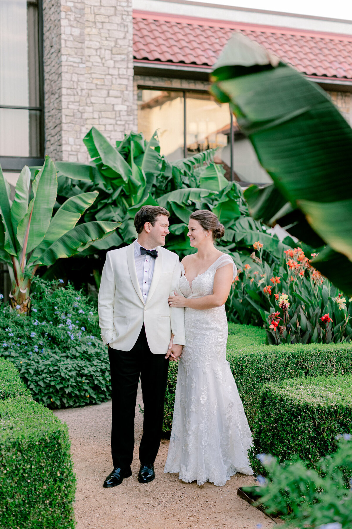 Allie & John Wedding at Royal Oaks Country Club Christ the King Church | Dallas Wedding Photographer | Sami Kathryn Photography-130