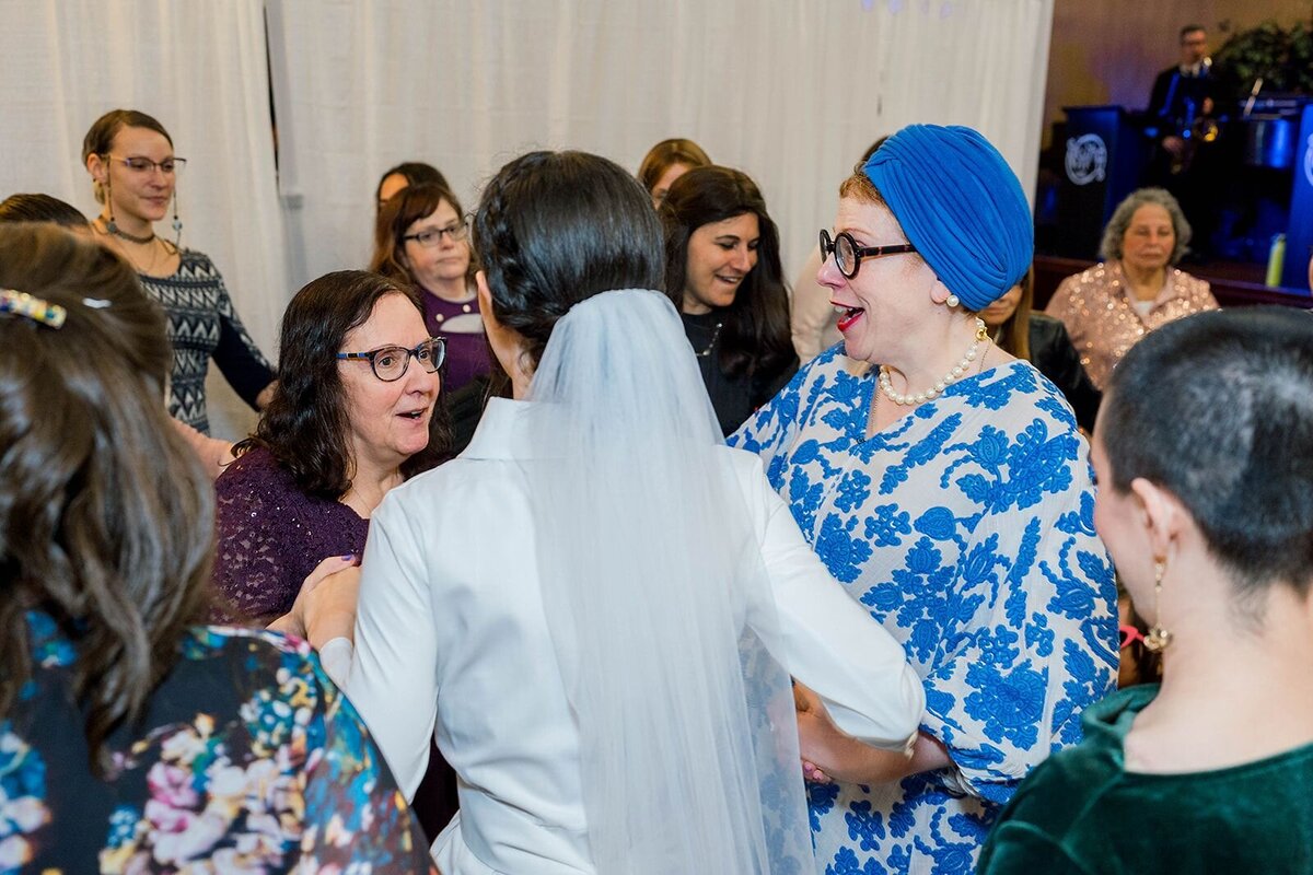 Eliana-Melmed-Photography-Chicago-LosAngeles-Jewish-WeddingPhotographer-CarmiKalman-WomensDancing-00024