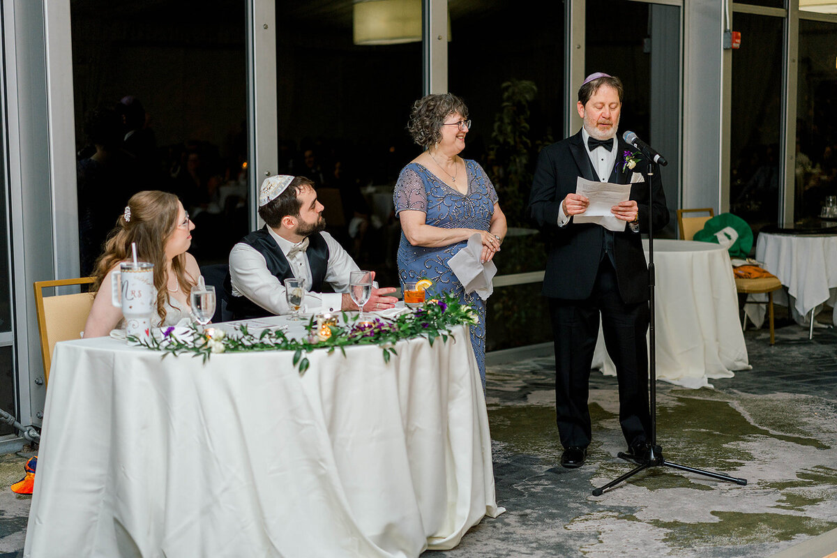 Eliana-Melmed-Photography-Chicago-LosAngeles-Jewish-WeddingPhotography-DInnerSpeeches-00075