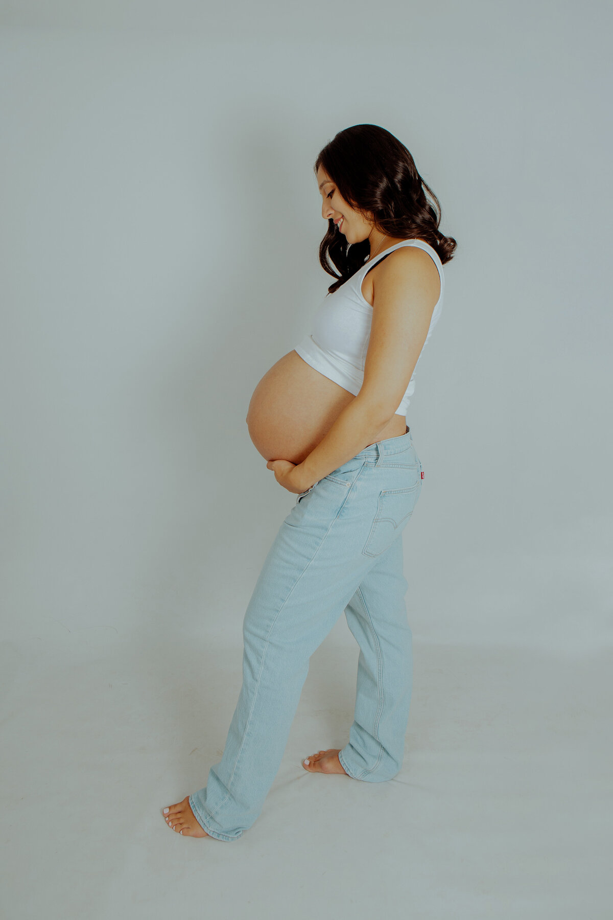 Maternity studio shoot in the comfort of your own home , Berkshire