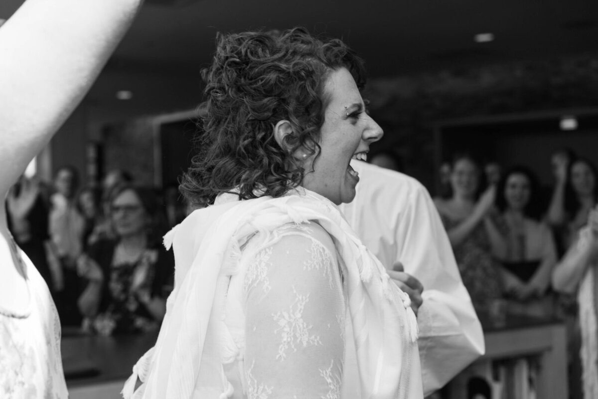 Eliana-Melmed-Photography-Chicago-LosAngeles-Jewish-WeddingPhotography-ShulaNoah-Tisch-00263